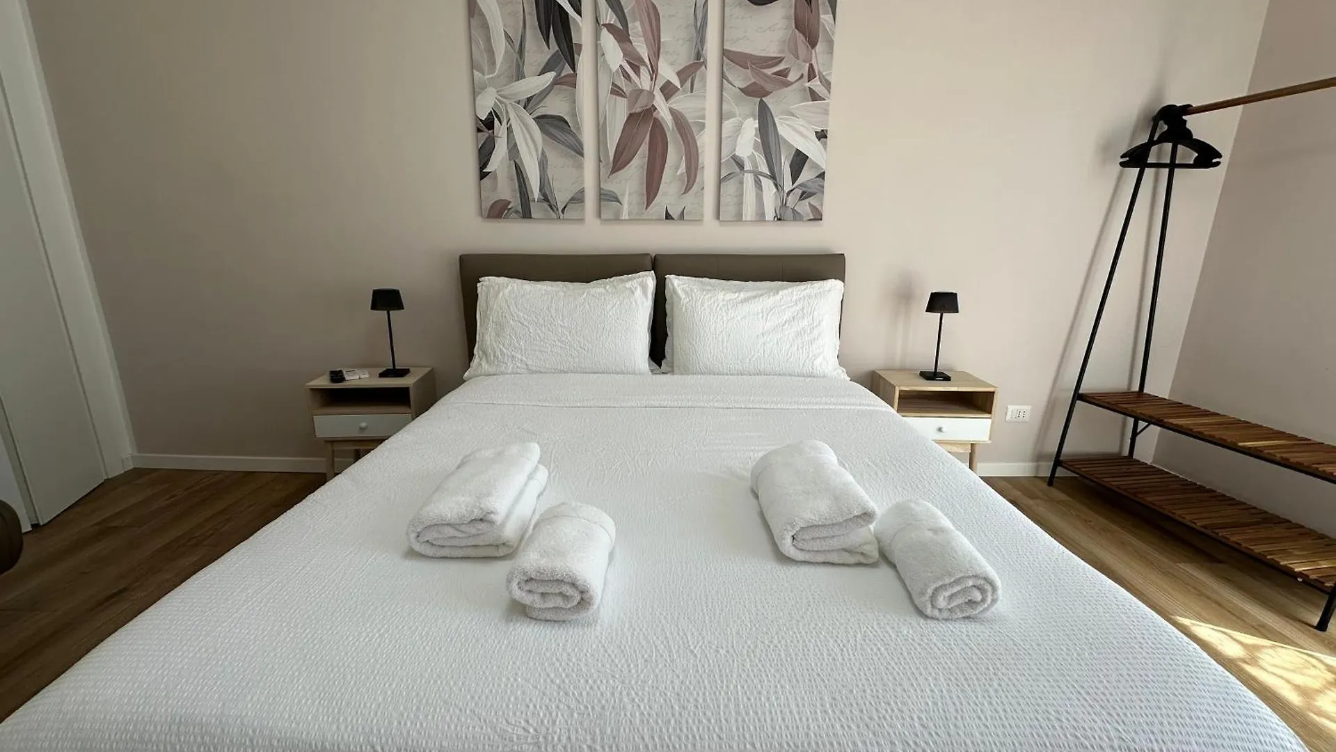 Bed & Breakfast La Maison De Milan San Siro Italy
